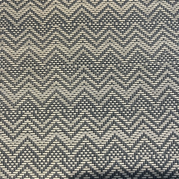 Pottery Barn Navy Gray Chevron Indoor Outdoor Set 6 Placements - Picture 2 of 3